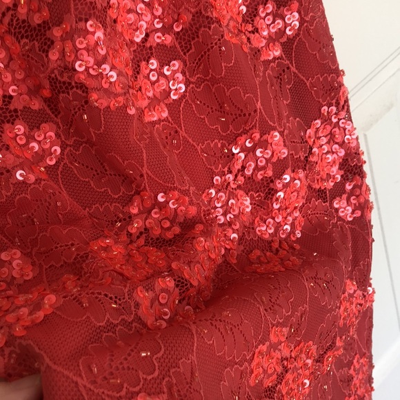 Hot pink lace dress. - Picture 3 of 4